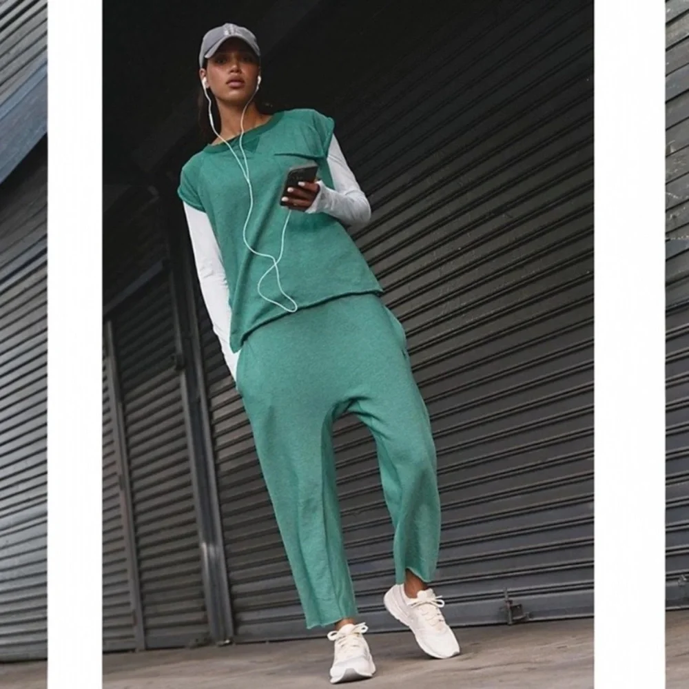 FP Movement “One to Beat” Set - Size Medium - Picture 2 of 16